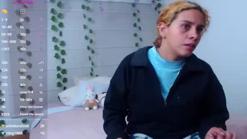 Sara  Juan online show from August 6, 9:41 am