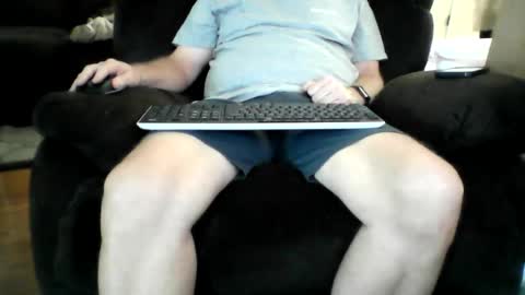 beachguy38 online show from July 18, 3:24 pm