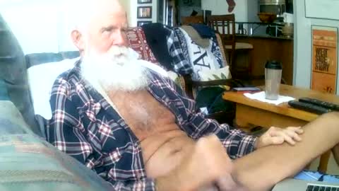 beardbushy online show from July 17, 4:18 pm