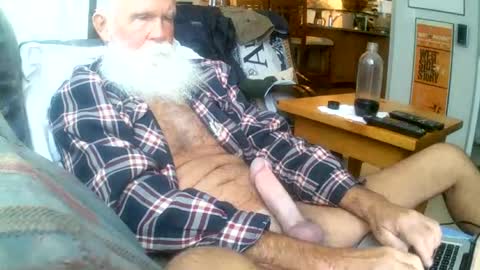 beardbushy online show from July 26, 4:45 pm