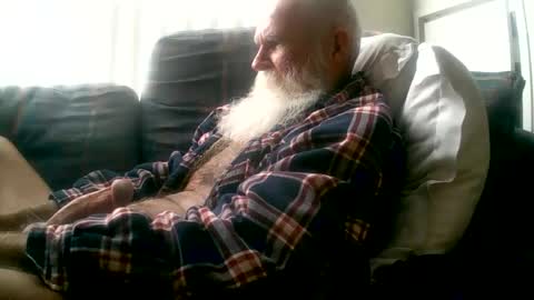 beardbushy online show from August 16, 4:00 pm