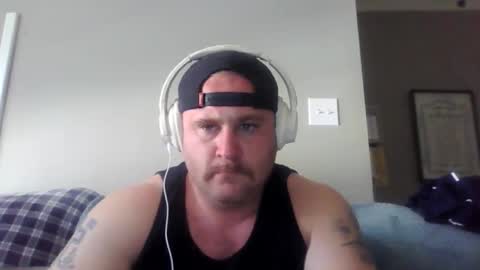 bearded4urpleasure online show from April 14, 9:22 pm