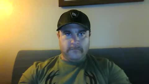 bearded4urpleasure online show from May 4, 11:17 pm