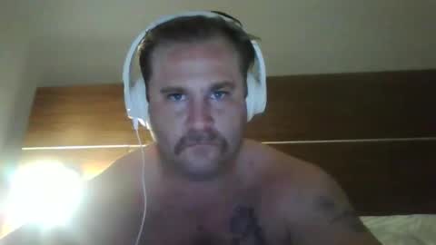 bearded4urpleasure online show from May 5, 3:30 am