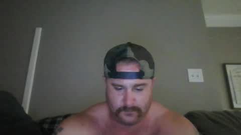 bearded4urpleasure online show from June 17, 1:37 am
