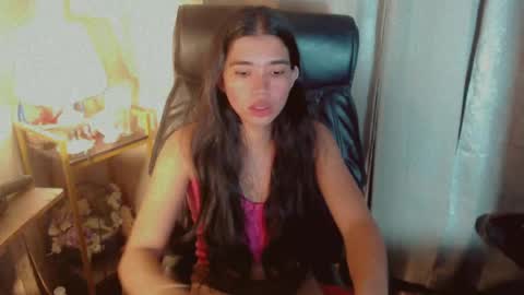 beautifultrixie online show from August 4, 9:01 pm