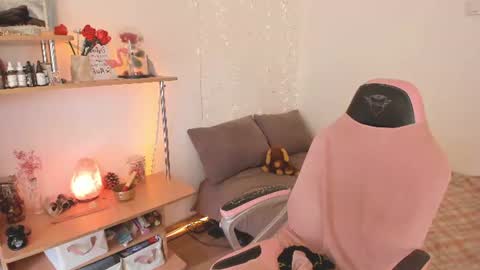 Eliise online show from August 11, 9:11 am