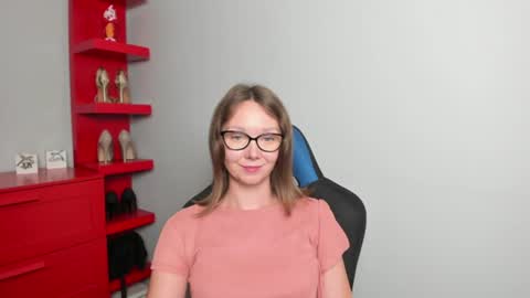 Zoe online show from August 4, 10:34 am