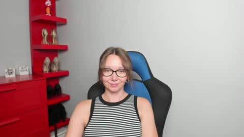 Zoe online show from August 5, 6:33 am