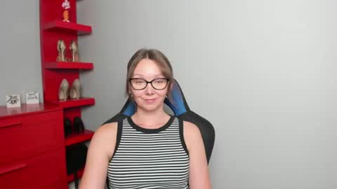 Zoe online show from August 5, 10:24 am