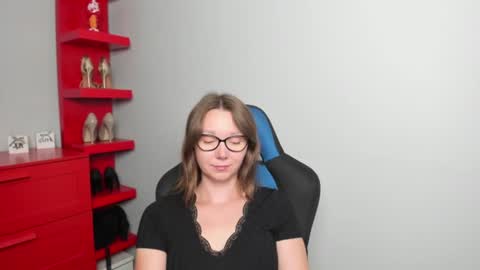 Zoe online show from August 6, 6:01 am