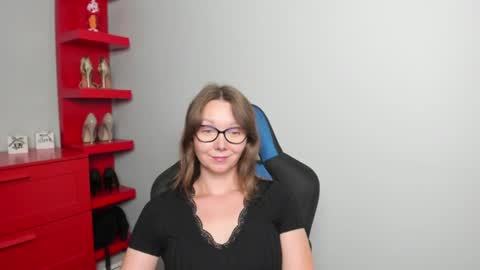 Zoe online show from August 6, 7:07 am