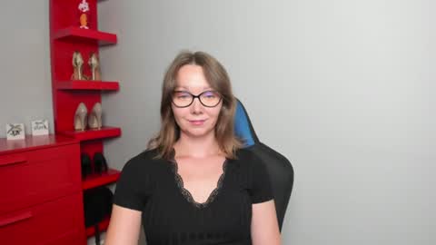 Zoe online show from August 6, 8:13 am