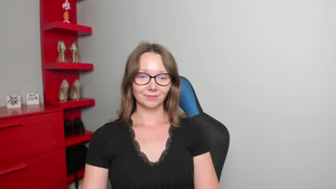 Zoe online show from August 6, 11:31 am