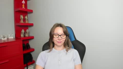 Zoe online show from August 7, 7:08 am