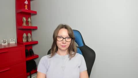 Zoe online show from August 7, 8:14 am