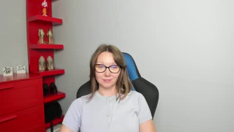 Zoe online show from August 7, 9:20 am