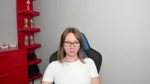 Zoe online show from August 10, 6:26 am