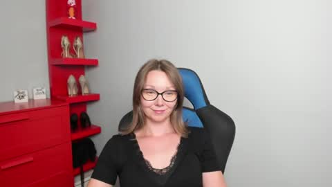 Zoe online show from August 12, 11:23 am