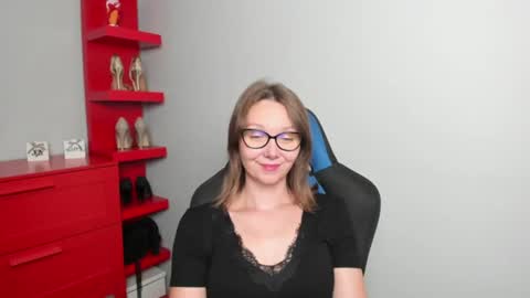 Zoe online show from August 17, 6:51 am