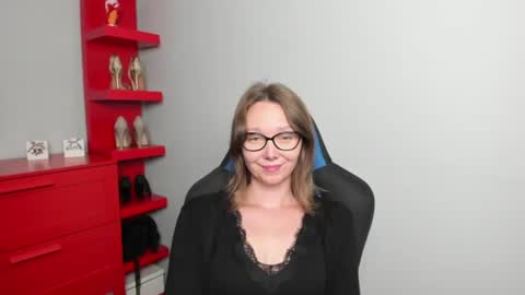 Zoe online show from August 17, 7:57 am