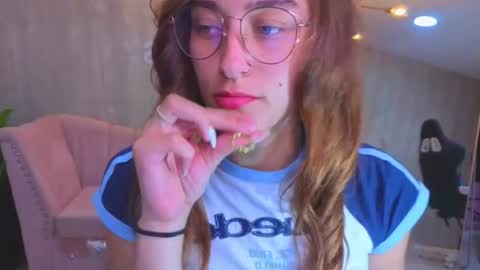 beba_fox_a online show from August 14, 7:56 am