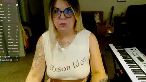 Becca Lubov online show from August 4, 3:36 am