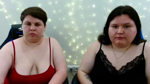 BeckyAndEllen online show from August 4, 2:14 pm