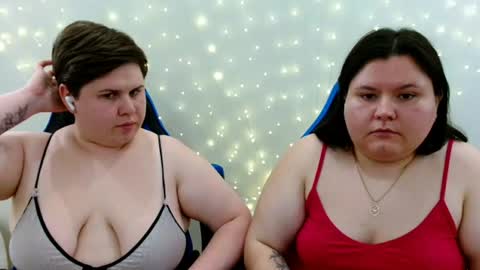 BeckyAndEllen online show from August 10, 8:32 pm