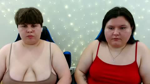 BeckyAndEllen online show from August 14, 2:21 pm