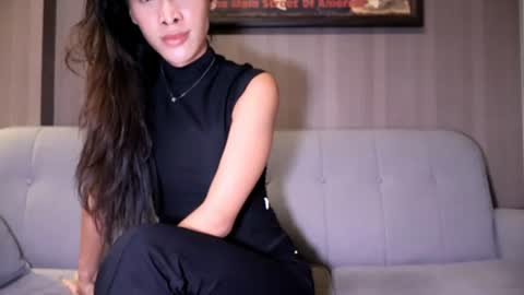 bee_thai online show from July 23, 3:14 pm