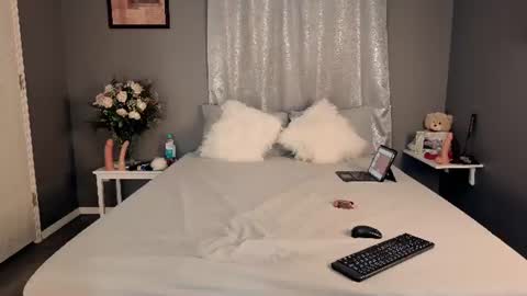 Bee online show from August 2, 1:34 am