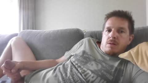 beejee88 online show from August 15, 1:59 pm