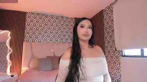 BELLA online show from August 6, 12:59 pm