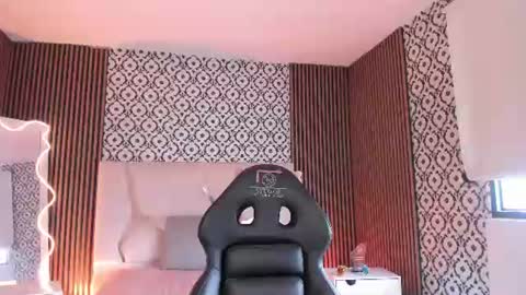 BELLA online show from August 7, 4:40 pm