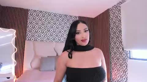 BELLA online show from August 12, 4:09 pm