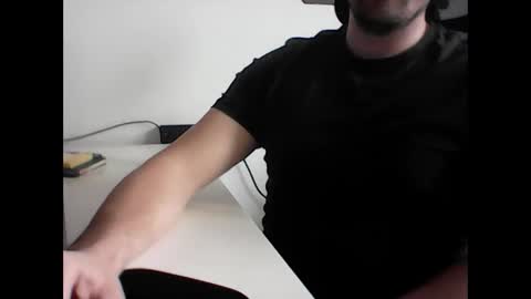 beenee3 online show from March 13, 8:21 am
