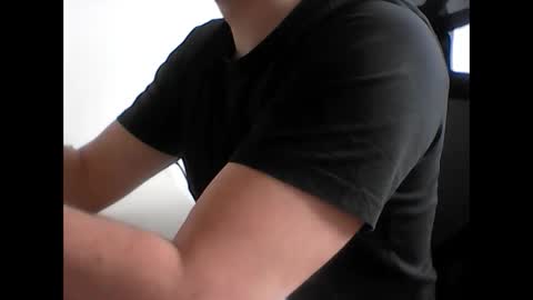 beenee3 online show from May 15, 8:36 am