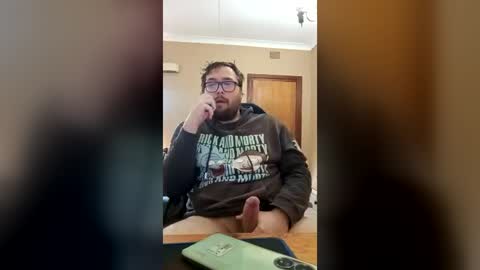beennudeislife online show from July 9, 8:08 am