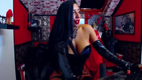BelatrixDomme online show from July 22, 7:00 am