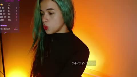   online show from August 4, 1:52 pm