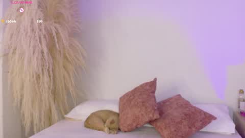 Bella cam online show from August 7, 8:09 pm