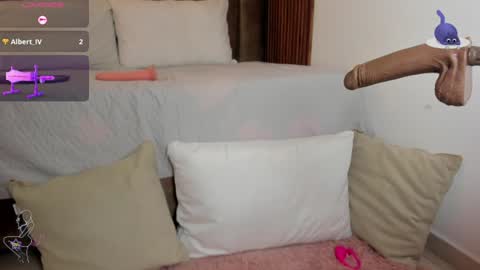 bella13_ online show from July 21, 12:14 am
