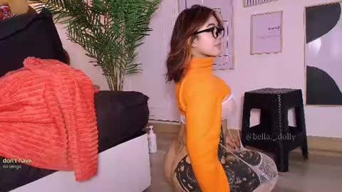    online show from August 11, 5:15 pm