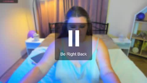 bella_blvack online show from August 3, 3:30 pm
