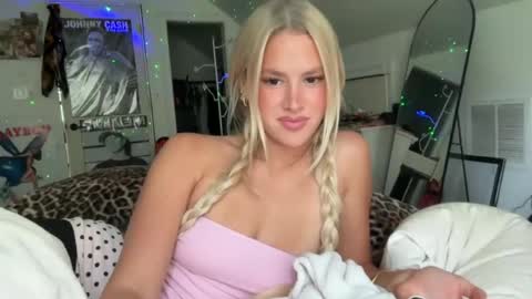 Bella Baby online show from August 13, 5:49 pm