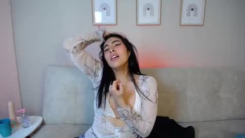 Bella online show from August 1, 12:05 am