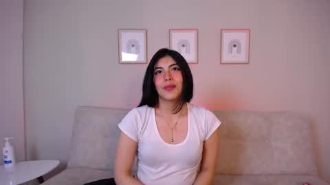Bella online show from August 3, 12:01 pm
