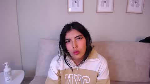 Bella online show from August 15, 2:59 am