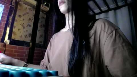 Bella online show from June 10, 6:03 pm